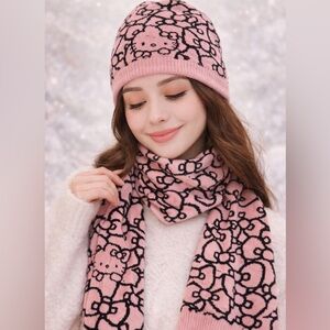 🆕 FOREVER 21 x HELLO KITTY Reversible Scarf & Beanie Set